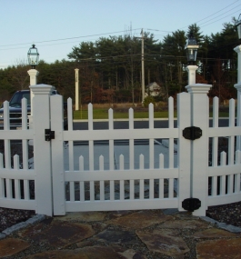 Louisville Scallop, Staggered Gate, with Louisville Radius Sections