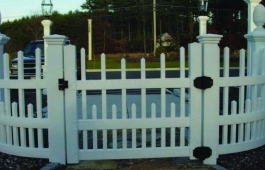 Louisville Staggered Gate & Radius Fence